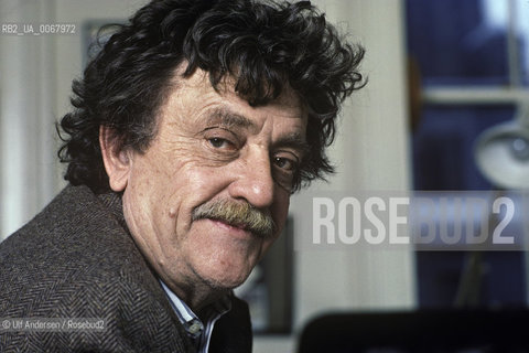 American writer Kurt Vonnegut, at home. New York, January 24, 1988 - ©Ulf Andersen/Rosebud2