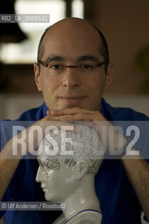 French writer Bernard Werber  at home. Paris, August 23, 2008 - ©Ulf Andersen/Rosebud2