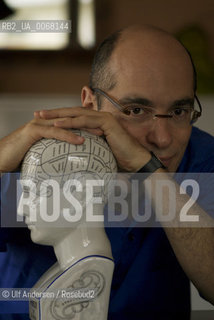 French writer Bernard Werber  at home. Paris, August 23, 2008 - ©Ulf Andersen/Rosebud2