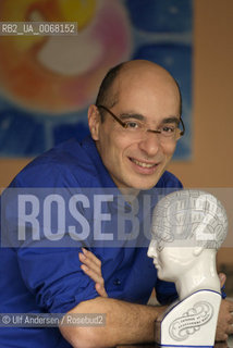 French writer Bernard Werber  at home. Paris, August 23, 2008 - ©Ulf Andersen/Rosebud2