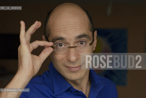 French writer Bernard Werber  at home. Paris, August 23, 2008 - ©Ulf Andersen/Rosebud2