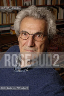 Italian philosopher Toni Negri, at home in Paris. Paris, June 21, 2011 - ©Ulf Andersen/Rosebud2