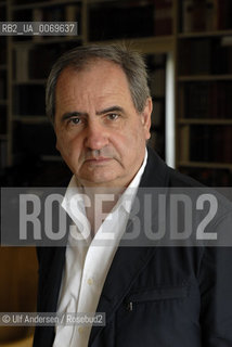 French historian Pierre Rosanvallon at home. Paris, September 7, 2011 - ©Ulf Andersen/Rosebud2