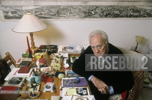 Polish writer and essayist Kazimierzs Brandys. Paris, December 3, 1991 - ©Ulf Andersen/Rosebud2