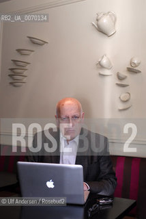 Argentinian writer and film director Edgardo Cozarinsky. Paris, November 4, 2011 - ©Ulf Andersen/Rosebud2