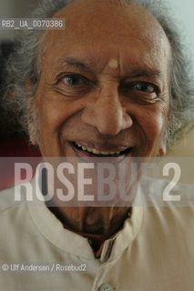 Indian musician Ravi Shankar with wife Soukanya. Paris May 22, 2003 - ©Ulf Andersen/Rosebud2