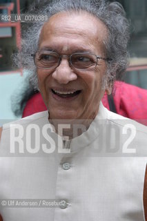 Indian musician Ravi Shankar with wife Soukanya. Paris May 22, 2003 - ©Ulf Andersen/Rosebud2