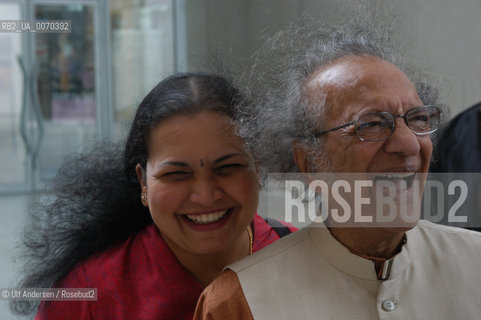 Indian musician Ravi Shankar with wife Soukanya. Paris May 22, 2003 - ©Ulf Andersen/Rosebud2