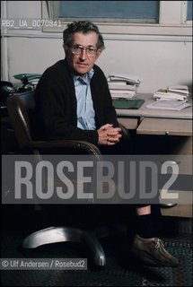 American linguist Noam Chomsky in his office at MIT University. Boston, October 20, 1987 - ©Ulf Andersen/Rosebud2