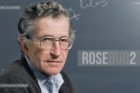 American linguist Noam Chomsky in his office at MIT University. Boston, October 20, 1987 - ©Ulf Andersen/Rosebud2