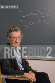 American linguist Noam Chomsky in his office at MIT University. Boston, October 20, 1987 - ©Ulf Andersen/Rosebud2