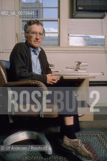 American linguist Noam Chomsky in his office at MIT University. Boston, October 20, 1987 - ©Ulf Andersen/Rosebud2