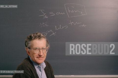 American linguist Noam Chomsky in his office at MIT University. Boston, October 20, 1987 - ©Ulf Andersen/Rosebud2