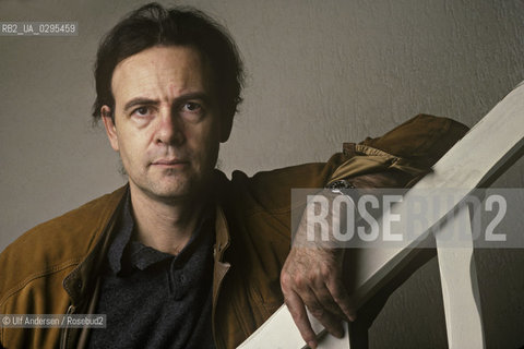 Patrick Modiano at home in 1987. ©Ulf Andersen/Rosebud2