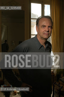 Patrick Modiano at home in Paris, in 2003. ©Ulf Andersen/Rosebud2