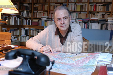 French author Patrick Modiano at home in Paris. ©Ulf Andersen/Rosebud2