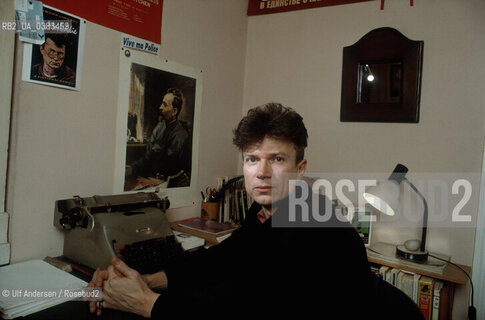 Edward Limonov at home in Paris in 1988. ©Ulf Andersen/Rosebud2